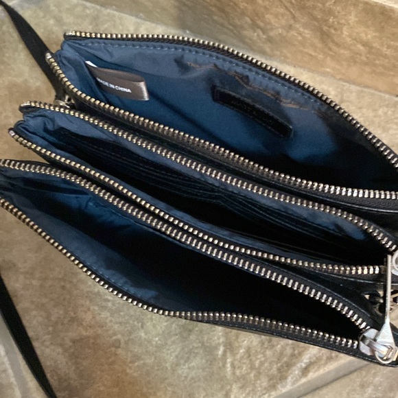 Matt & Nat crossbody purse - Picture 2 of 2